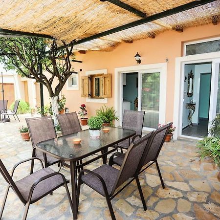 Pensjonat Garden House Kastellani Kastellanoi  Zewnętrze zdjęcie